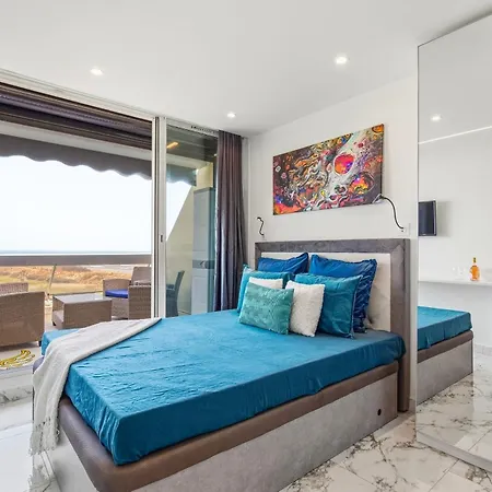 Infinity Sea Heliopolis Agde